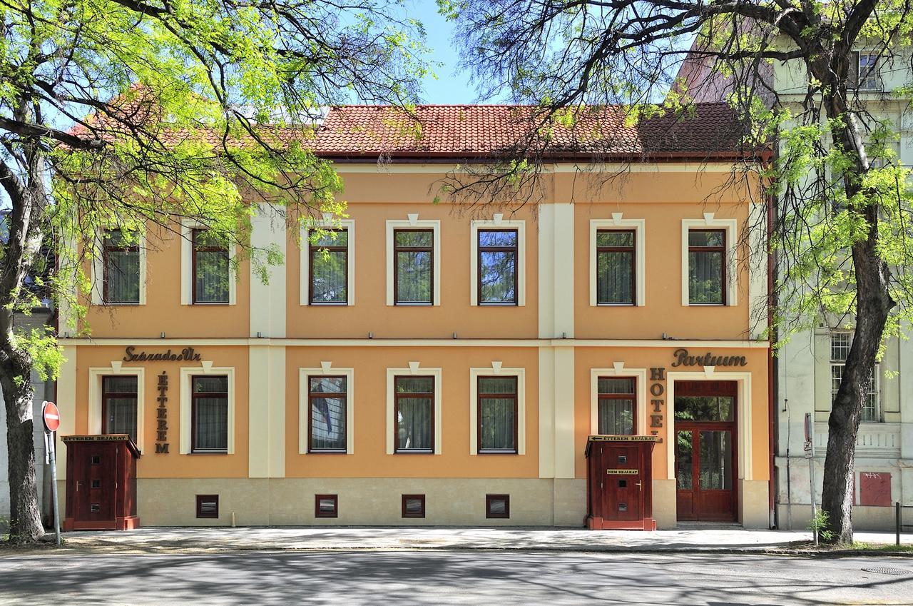 Partium Hotel Szegedin Exterior foto